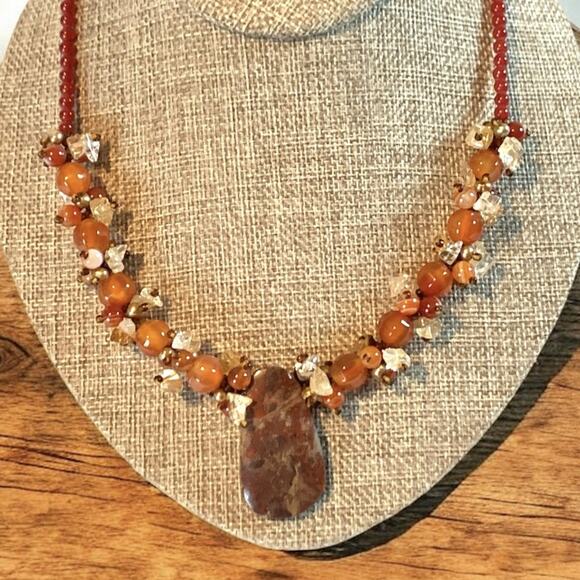Vintage Carnelian Bead Necklace with Teardrop Agate Pendant Hook Close Ethnic - Picture 1 of 8